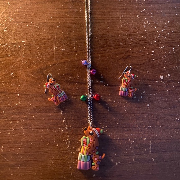 Justice Necklace and Earrings set - Picture 2 of 3